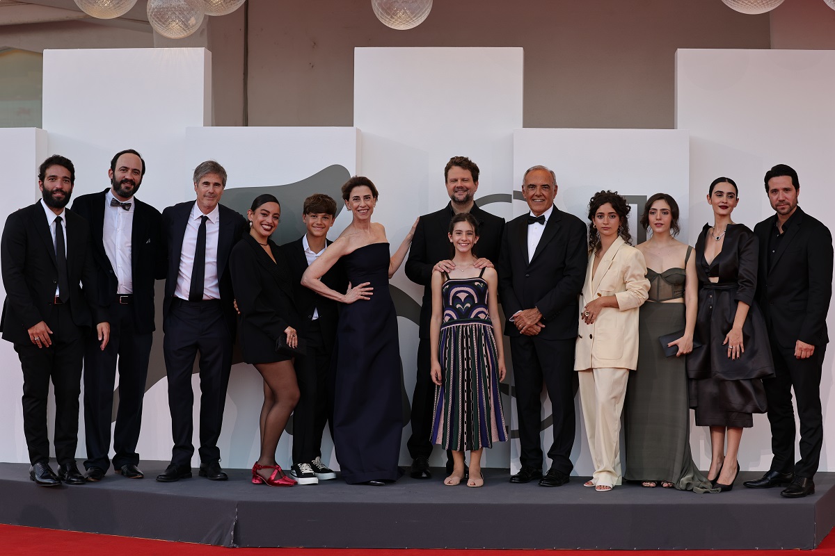 Humberto Carrão, Luiz Bertazzo, Walter Salles, Pri Helena,Guilherme Silveira, Fernanda Torres, Selton Mello, Cora Mora, Alberto Barbera, Bárbara Luz, Luiza Kosovski, Valentina Herszage e Antonio Saboia _ Créditos Fiorenzo de Lucca